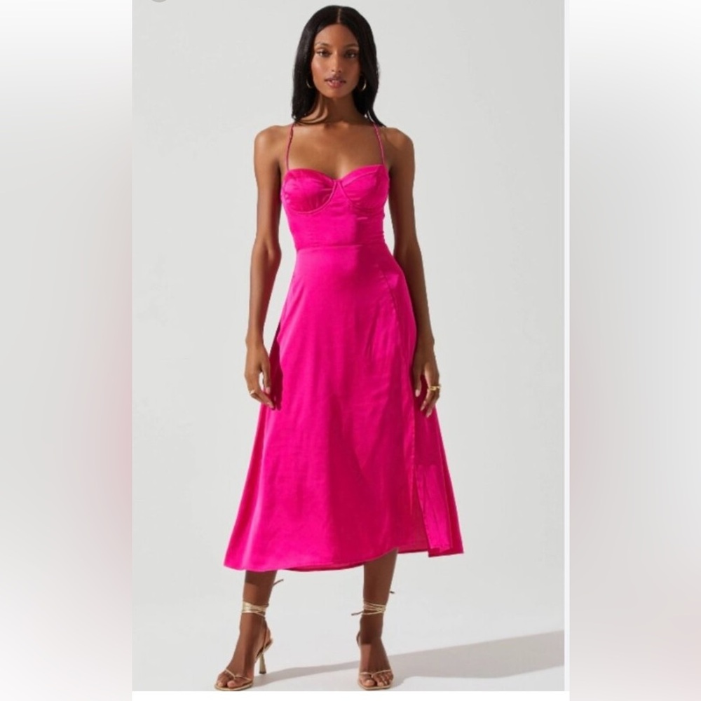 ASTR The Label Hot Pink Lace up dress